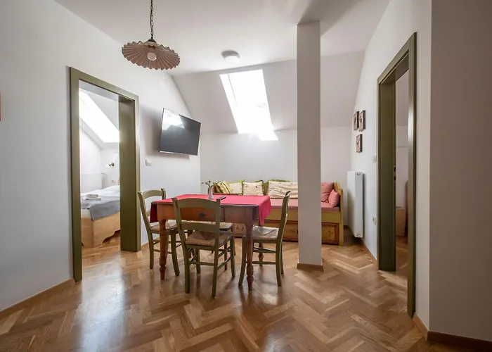 Berghi Hotel And Apartments